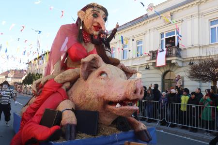 PUSTNI KARNEVAL PUSTOLETJE 93 FOTO LJUBO VUKELIČ
